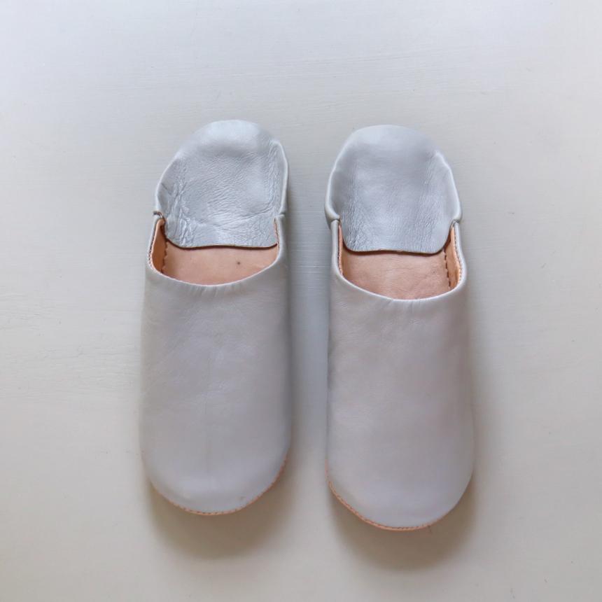 バブーシュ ライトグレー 26cm（43）シンプル 無地　モロッコ　羊革スリッパ ハンドメイド | ブランド登録なし | 01