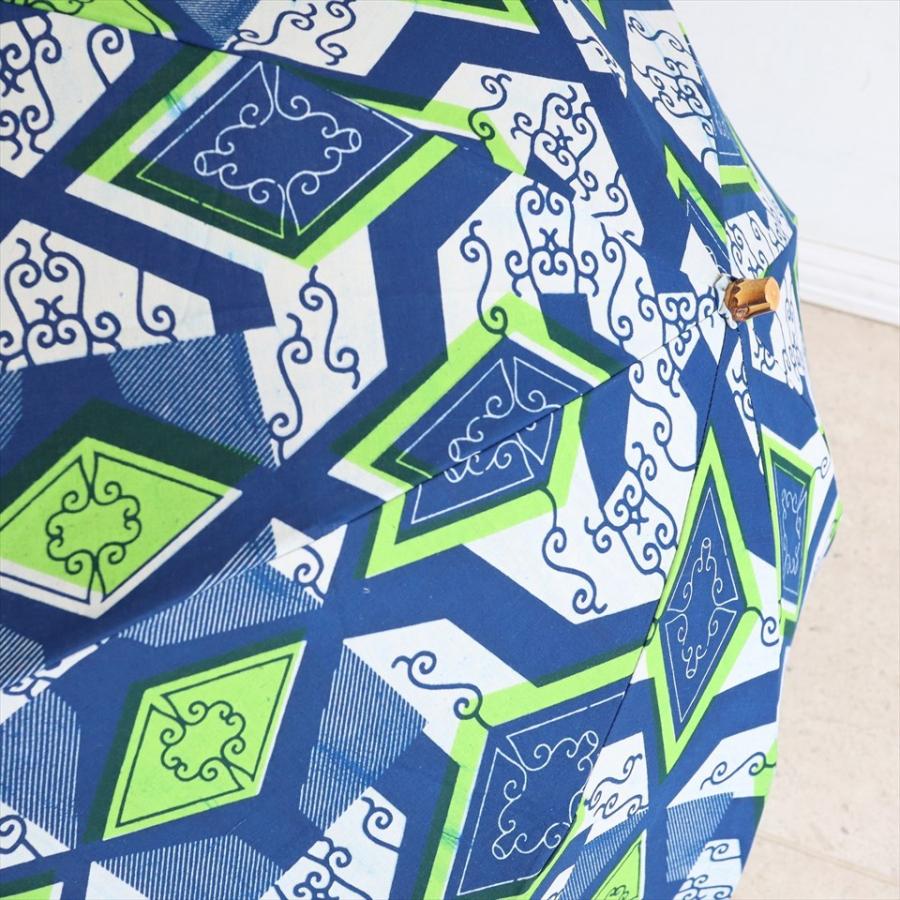 パーニュ 西アフリカのプリント布をつかった折りたたみ傘 Pagne/West African Fabric 青いひし形とからくさ | ブランド登録なし | 03
