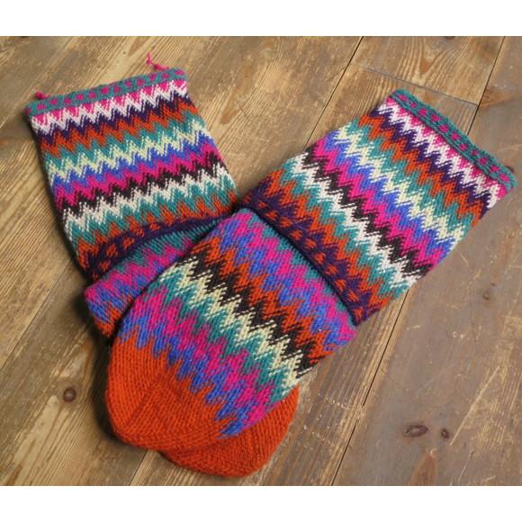 正規激安 アンティーク トルコ手編みウール靴下マルチカラー オレンジ カラフルなジグザグボーダー 21cm 柔らかい Www Amalgamatedplantations Co In