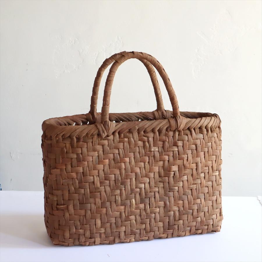 やまぶどう　バック やまぶどう籠バッグ 白皮8mm 横長 巾34cm 高さ（本体）23cm 重さ370g