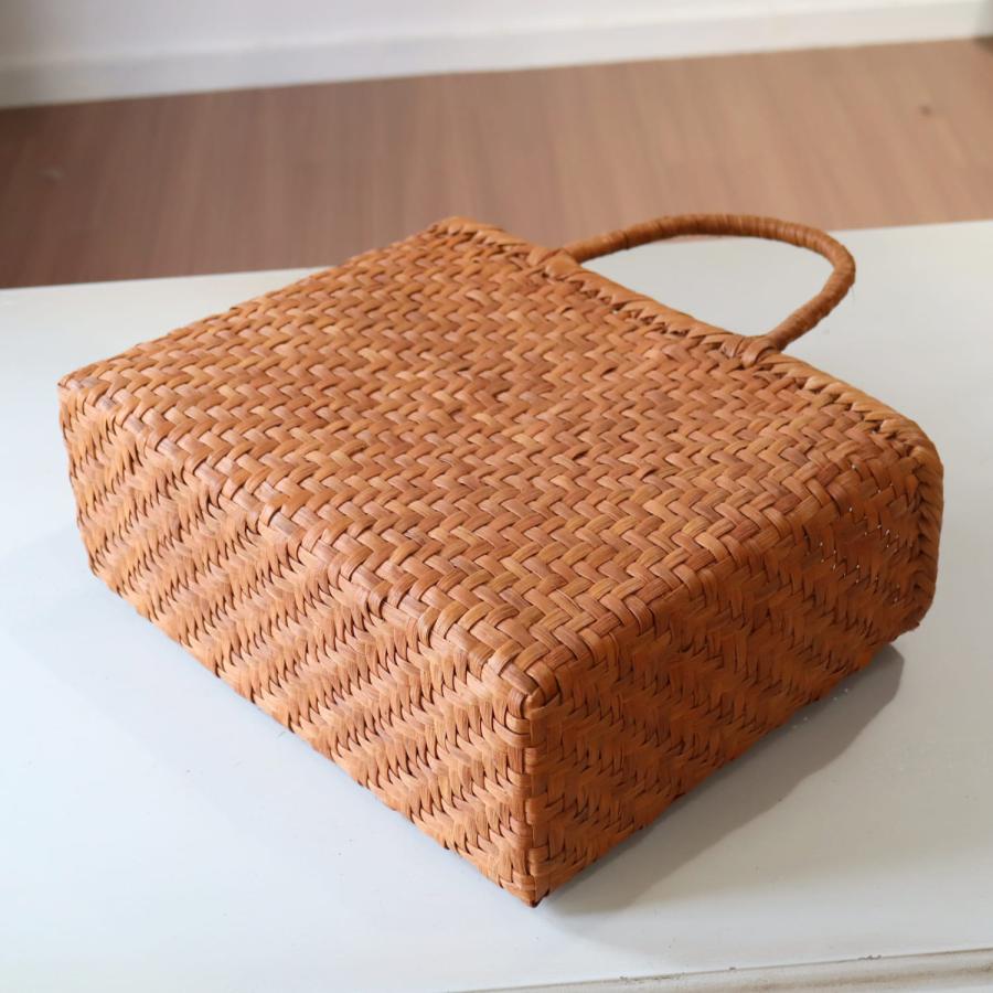 やまぶどう カゴバッグ/網代編み 削り仕上げ角　幅35.5cmx本体の高さ27cmxマチ12.5cm/重さ570g_2