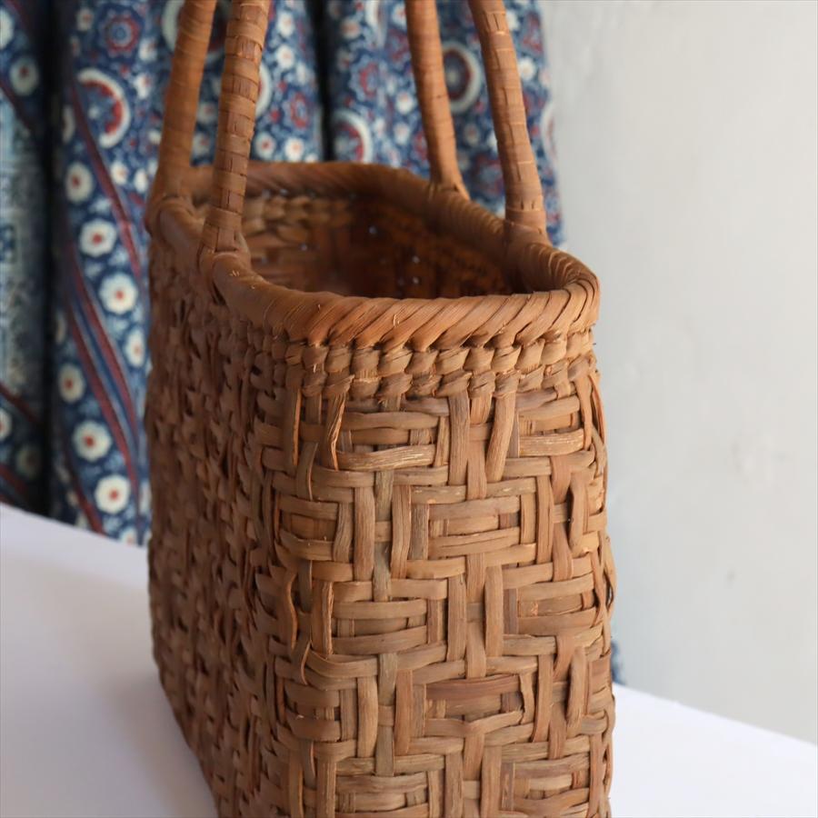 かごバッグ ✩網代編み やまぶどう やまぶどう カゴバッグ/連続枡網代編み 4mmひご/白皮 横長型 中サイズ