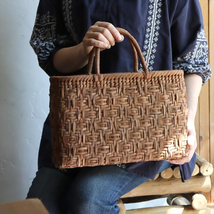 やまぶどう カゴバッグ/連続枡網代編み 4mmひご/白皮 横長型 中サイズ