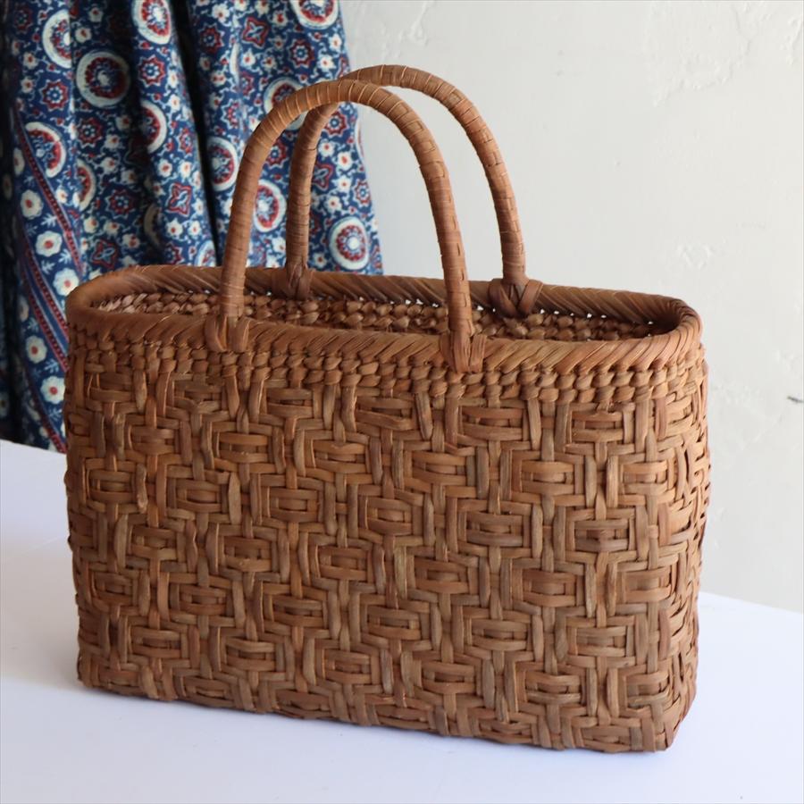 やまぶどう カゴバッグ/連続枡網代編み 4mmひご/白皮 横長型 中サイズ