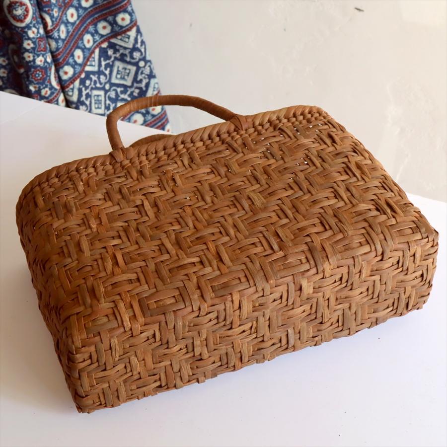 やまぶどう カゴバッグ/連続枡網代編み 4mmひご/白皮 横長型 中サイズ