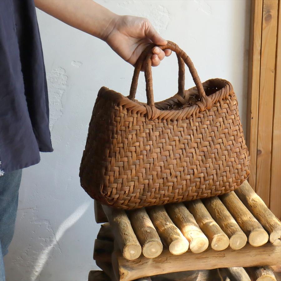 やまぶどう カゴバッグ 扇型 網代編み/白皮 巾32cm 高さ（本体）18cm 重さ450g | ブランド登録なし | 12