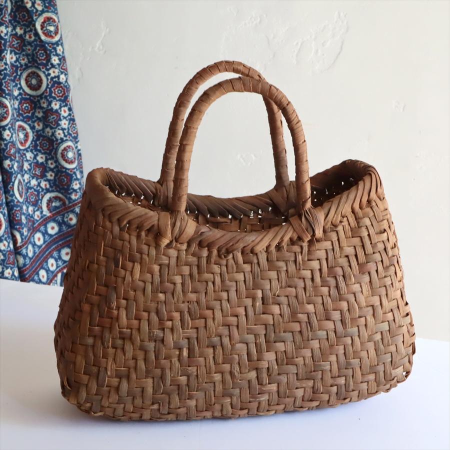 やまぶどう カゴバッグ 扇型 網代編み/白皮 巾32cm 高さ（本体）18cm 重さ450g | ブランド登録なし | 01