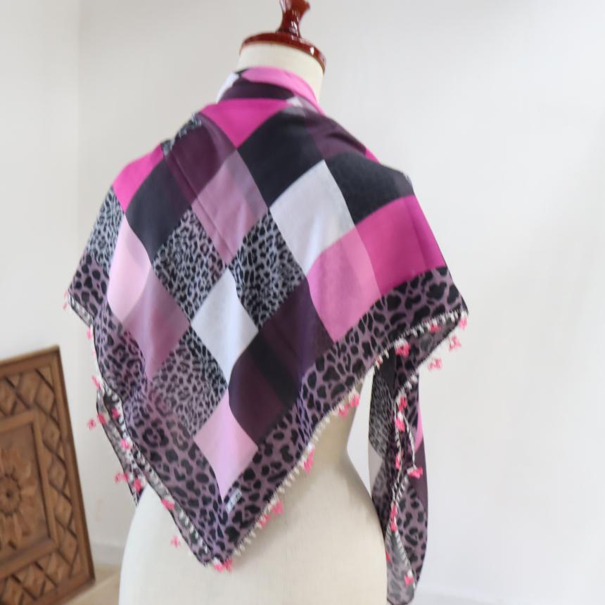 オヤスカーフ ヤズマ　正方形　トルコレース編みイーネオヤ　繊細なモチーフ　　ブラック/ピンク | ブランド登録なし