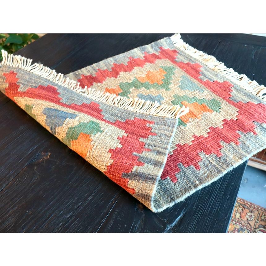 手織りキリム イラン南部シラーズ 57x45cm ウール100% 一点もの |  | 02