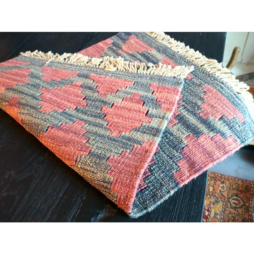 手織りキリム イラン南部シラーズ 60x43cm ウール100% 一点もの |  | 02