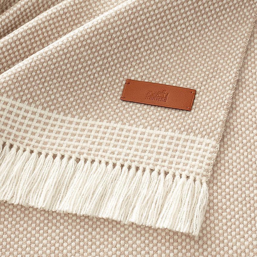 HERMES エルメス レディース マフラー カシミア ロゴ ベージュ HERMES エルメス レディース マフラー カシミア ロゴ ベージュ