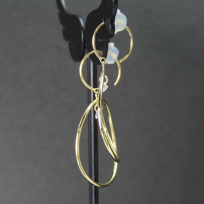 AHKAH（アーカー） 【アーカー ビンドゥレメディーフープ ピアス】両耳