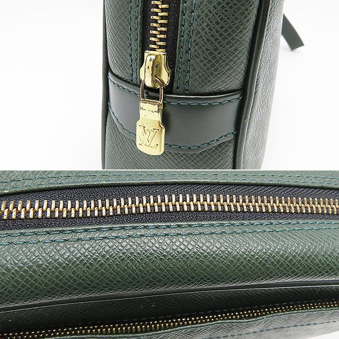 LOUIS VUITTON（ルイ・ヴィトン） カルガ M30814 クラッチバッグ