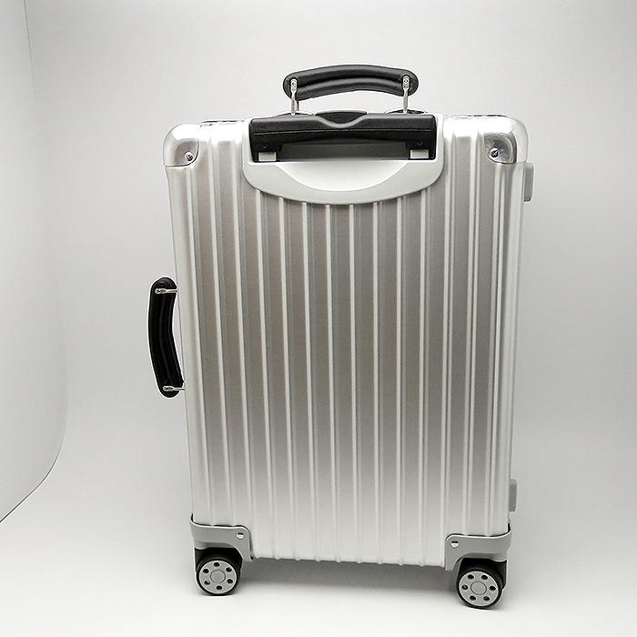 新品 RIMOWA リモワ クラシックキャビン 36L シルバー　キャリーバッグ RIMOWA 送料無料 リモワ クラシックキャビン 36L シルバー スーツ