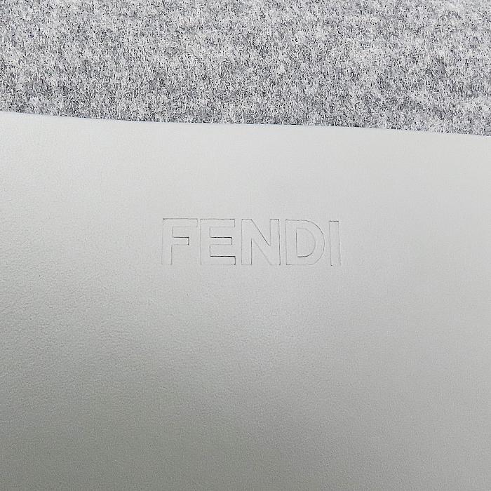FENDI（フェンディ） リバーシブル フーディ ジャケット FJ6993 ズッカ