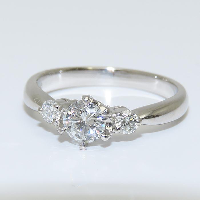 0.305カラット ダイヤモンドリング pt900 ８号 ダイヤモンド リング Pt900 8号 0.318ct E:VVS-2:VG:N 3.4g 鑑定書