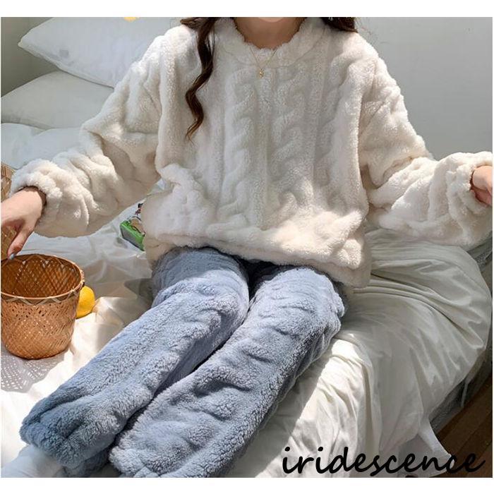 真冬用　新品　ナルエー　あったか毛布のような　パジャマ　M〜L 2枚組 真冬用 新品 ナルエー あったか毛布のような パジャマ M〜L 2枚