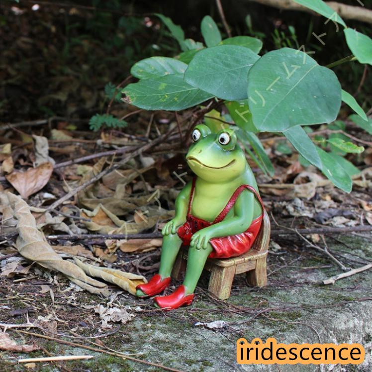 おばあさんとカエル 置物 おばあさんとカエル 置物