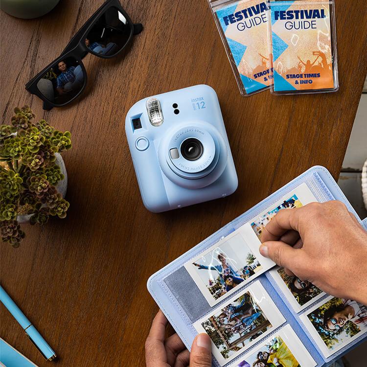 フジフィルム　instax mini11　ブラック　展示模型品　中古　F2137 チェキ 本体 instax mini 99 ブラック 単品 富士フイルム