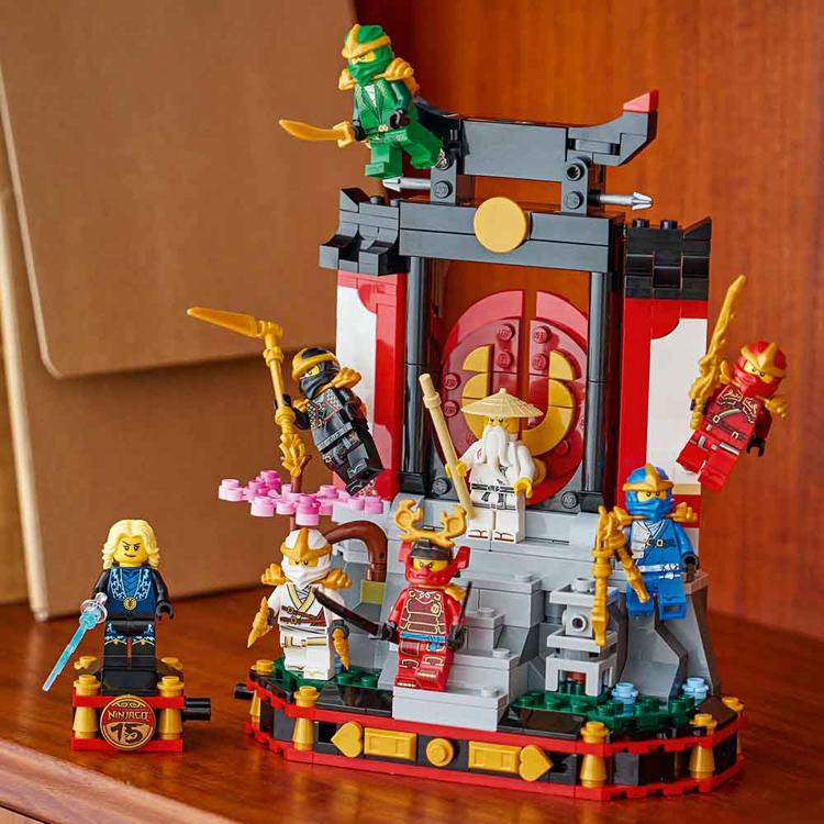 おもちゃ 玩具 ブロック プレゼント 誕生日 クリスマス 子供 男の子 ニンジャゴー LEGO ニンジャ キャラクターディスプレイ＜15周年記念モデル＞ 71866 NINJAGOの画像