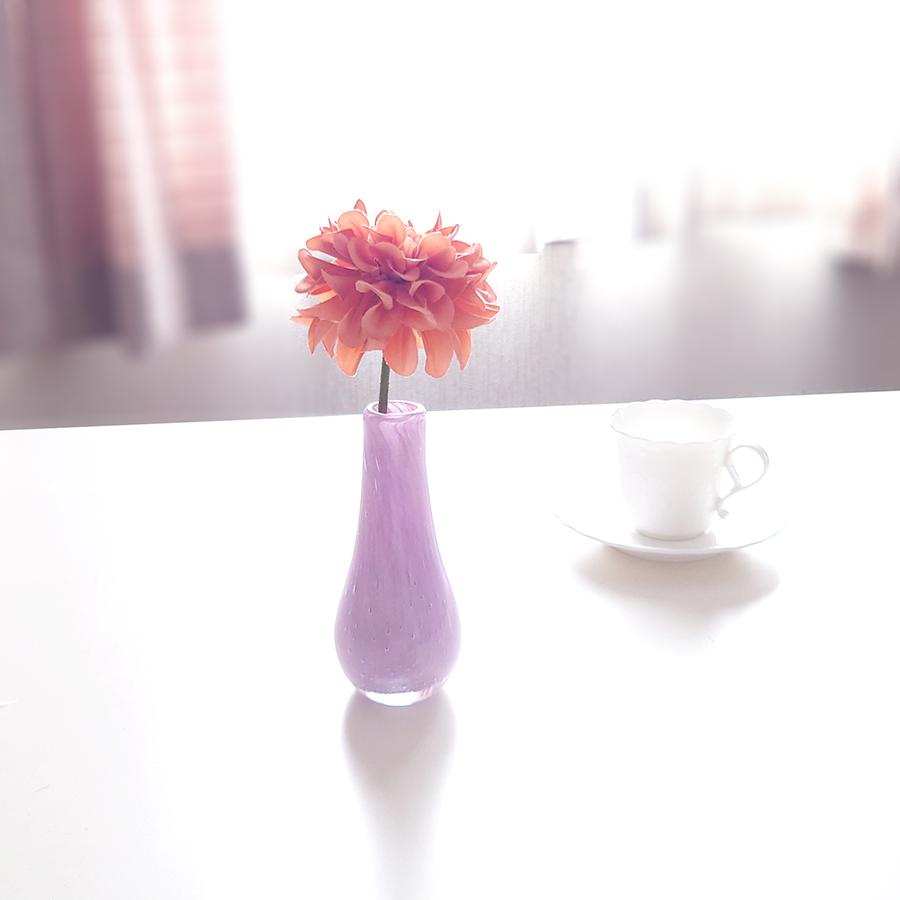 花瓶 ガラス ハンドメイド 一輪挿し 口細 パープル ラベンダー 紫 S