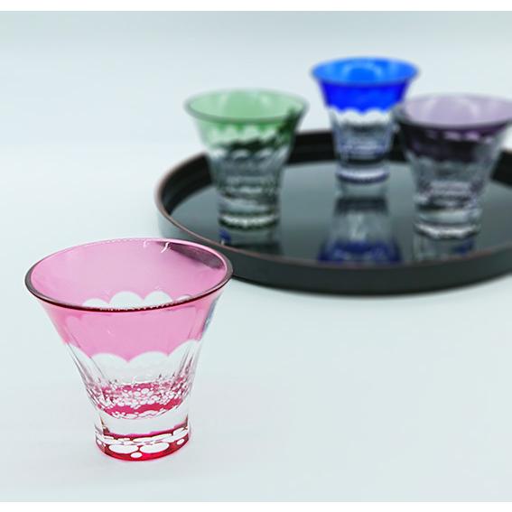 東洋佐々木ガラス 八千代切子 万華鏡 冷酒杯 紅梅柄 赤 85ml 色被せ 