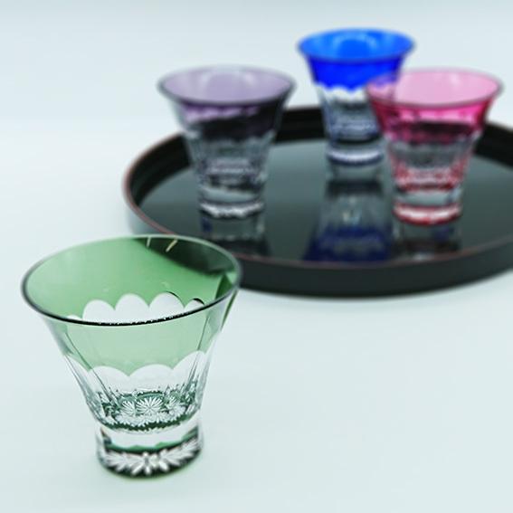 東洋佐々木ガラス 八千代切子 万華鏡 冷酒杯 菊柄 緑 85ml 色被せ 切子 