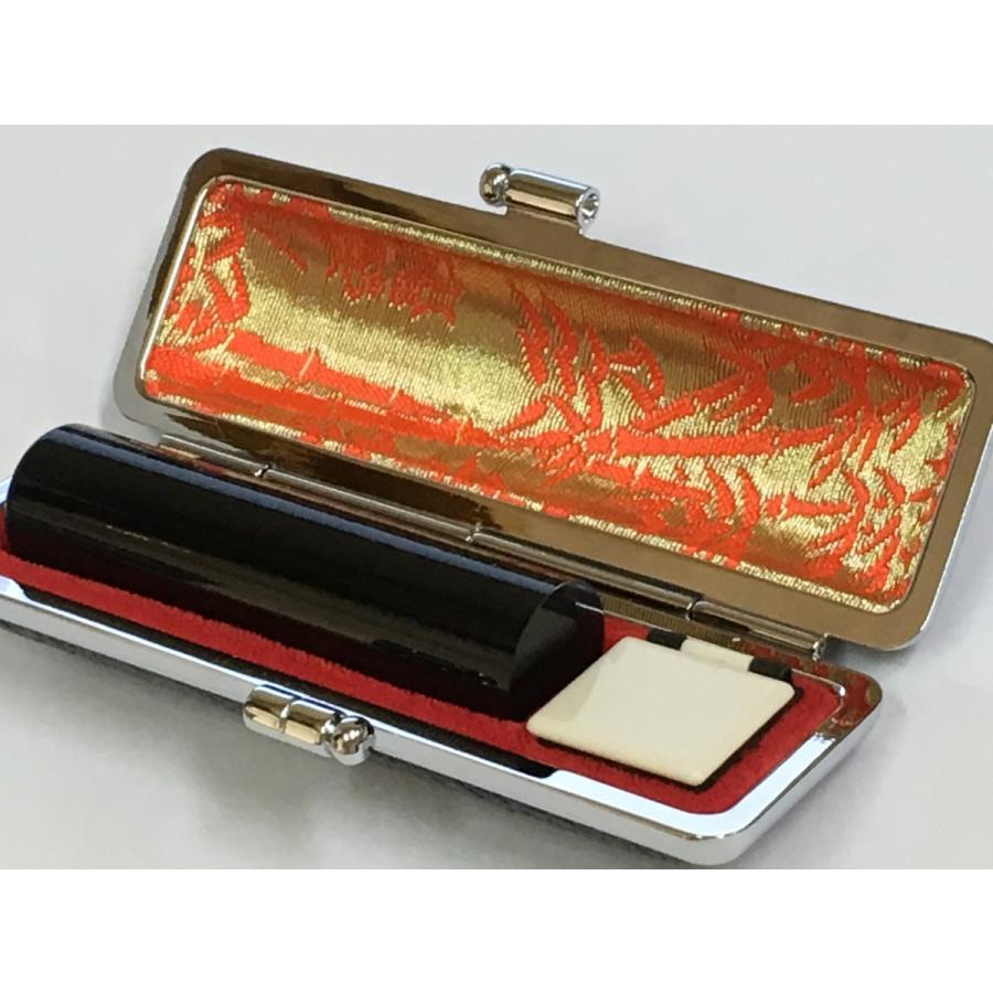 銀行印　黒水牛印材　１３.５ｍｍ　モミ皮ケース付き