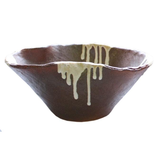 驚きの安さ 金魚鉢 おしゃれ 睡蓮鉢 陶器 メダカ鉢 水鉢 信楽焼 白釉流しひねり水鉢 14号 信楽焼 国産 Zoetalentsolutions Com