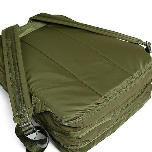 美品✨ポーター フレーム バッグパック リュック 大容量 B4 PC 出張 旅行 美品✨ポーター フレーム バッグパック リュック 大容量 B4 PC 出張