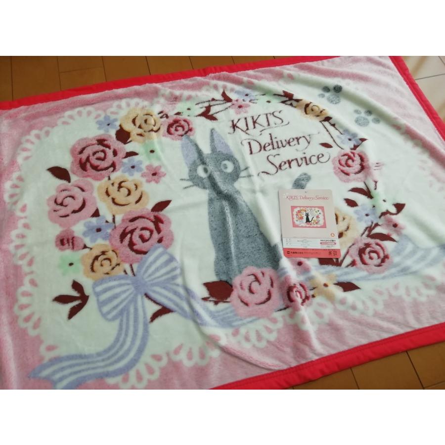 魔女の宅急便 ひざ掛け毛布70×100cm ジジと花のリース : 衣料のウエダ