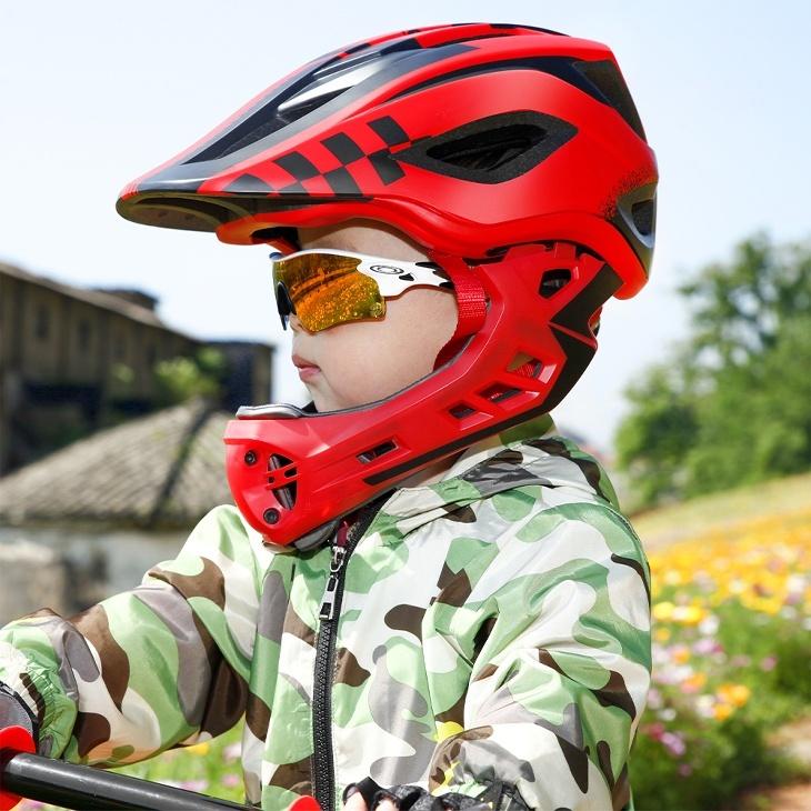 ヘルメット キッズ 子供用 自転車 おしゃれ 2way サイズ調整可能 レーサー かっこいい 衝撃吸収 スケート スケボー 人気ブランド多数対象