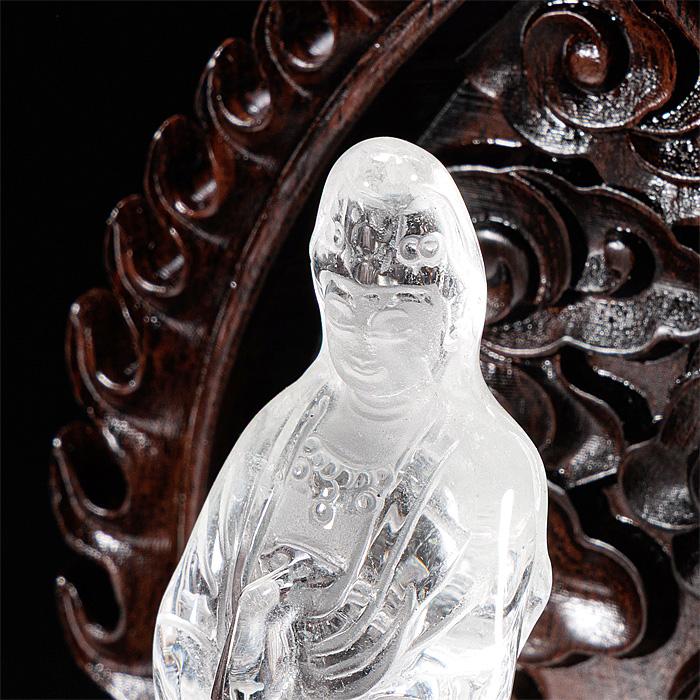 #★天然水晶★観音像 彫刻置物 木製台座付き ☆天然水晶☆観音像 彫刻置物 木製台座付き 水晶彫刻 観音様 （天然