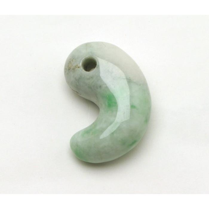 糸魚川翡翠 いといがわひすい 勾玉 No 175 ポイント10倍 天然石決算sale