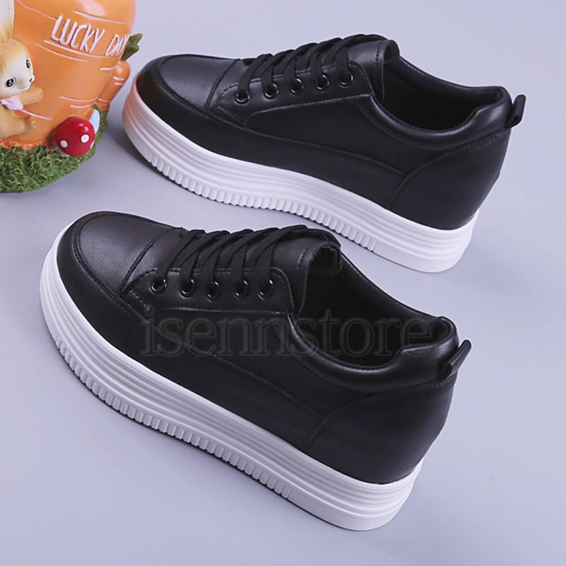 履くだけで美脚．脚長効果UP！インヒールスニーカー レディース