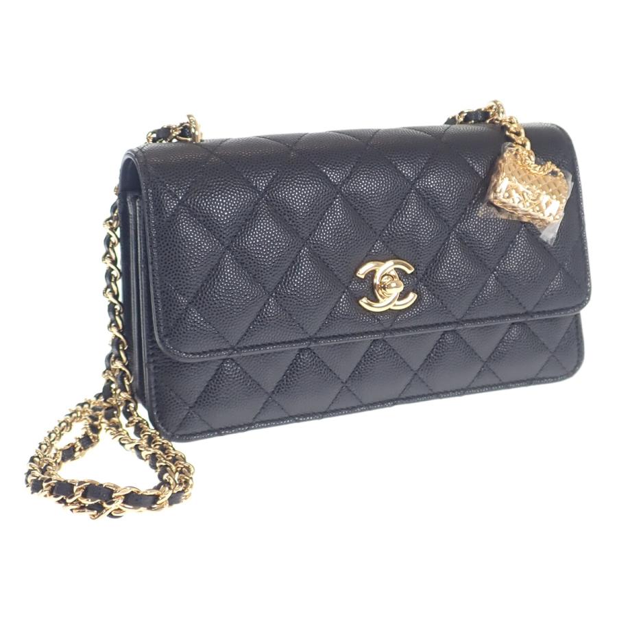 CHANEL シャネル マトラッセ ココマーク バッグチャーム付き CHANEL シャネル マトラッセ ココマーク バッグチャーム付き