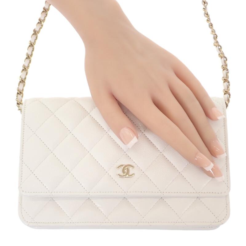 シャネル CHANEL クラシック チェーンウォレット AP0250 ショルダーバッグ キャビアスキン ホワイト ゴールド金具 レディース【中古】【Aランク】 CHANEL - シャネル CHANEL クラシック チェーンウォレット AP0250