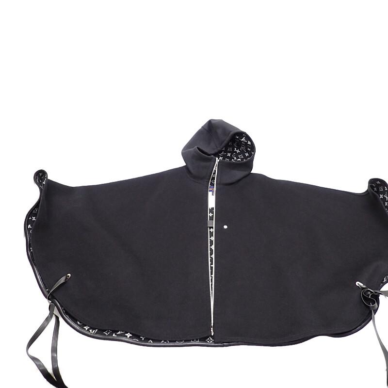 ルイヴィトン LOUIS VUITTON フーテッド ケープ モノグラム 20SS 38 1A5TSD ポンチョ ブラック レディース メンズ【中古】【Aランク】の画像
