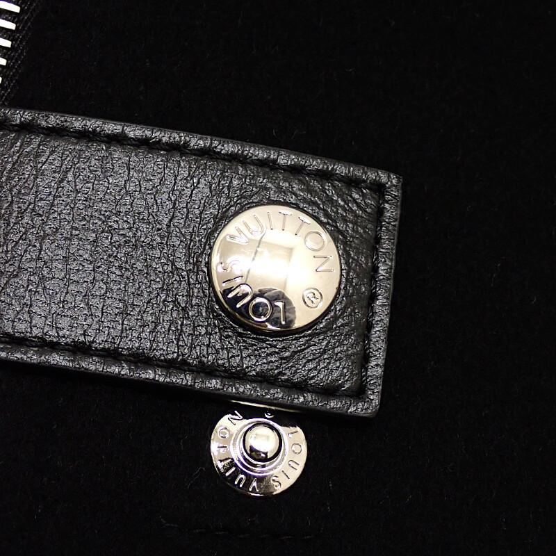 ルイヴィトン LOUIS VUITTON フーテッド ケープ モノグラム 20SS 38 1A5TSD ポンチョ ブラック レディース メンズ【中古】【Aランク】の画像