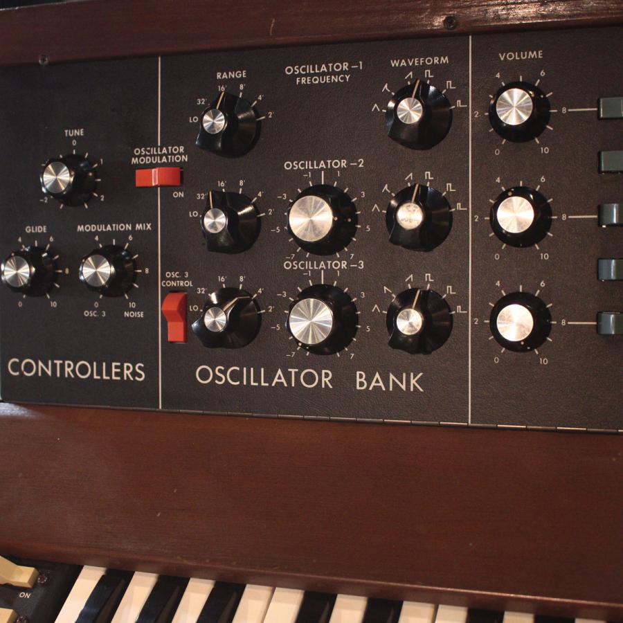 MOOG(シンセサイザー) (中古) MOOG / MINIMOOG MODEL D (渋谷 MOOG(シンセサイザー) (中古) MOOG / MINIMOOG MODEL D (渋谷
