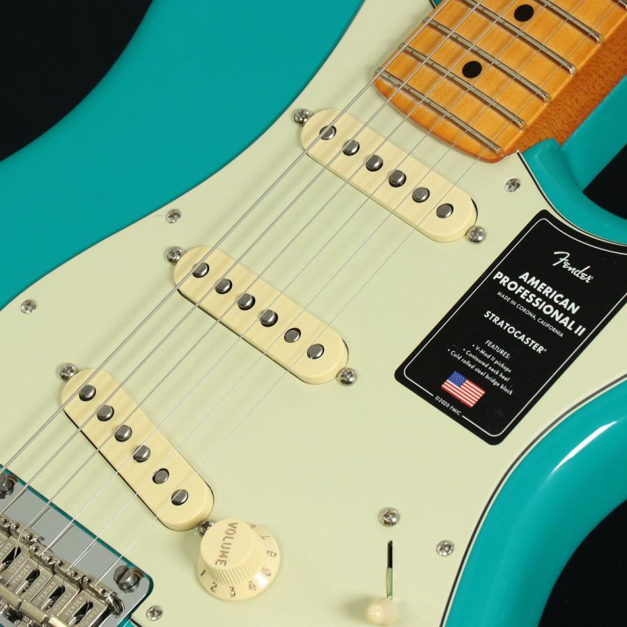 Fender / American Professional II Stratocaster Maple Fingerboard