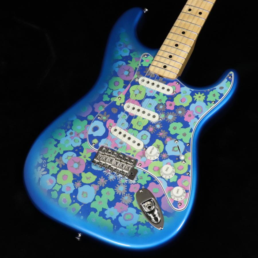 Fender / Made in Japan Limited Stratocaster Maple Fingerboard Blue