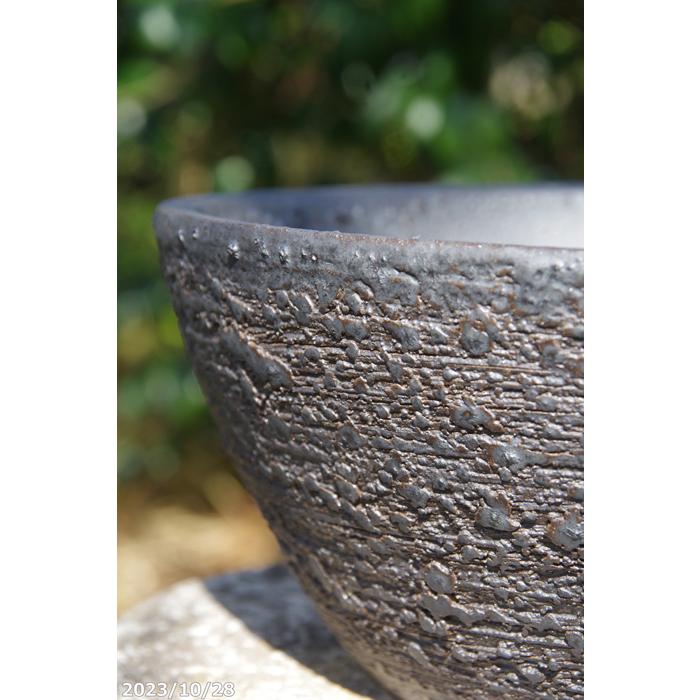 信楽焼 植木鉢 陶器 大型 黒マット 松皮 中深鉢 9号(外径27.0cm 信楽焼 植木鉢 陶器 大型 黒マット 松皮 中深鉢 9号(外径27.0cm