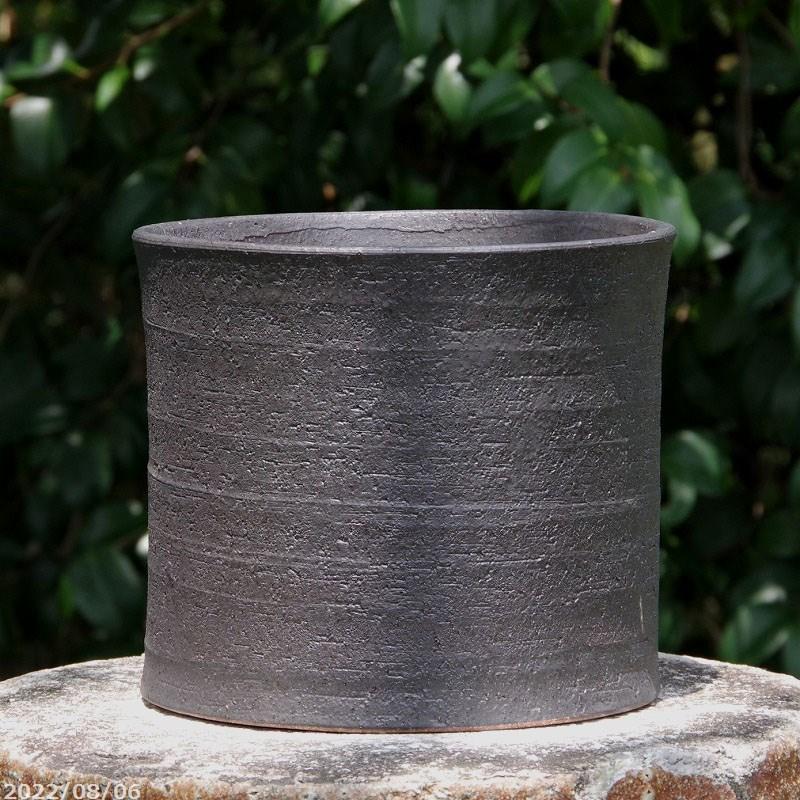 信楽焼 植木鉢 黒マット寸胴鉢 6号 外径19cm 高さ16cm サナサービス 送料無料 山野草鉢 多肉植物 サボテン鉢 古典園芸 伝統園芸植物鉢 Kk 774 石田精華園 Yahoo 店 通販 Yahoo ショッピング