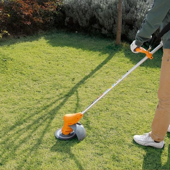 RYOBIリョービ草刈機　刈払機　AK3000 100V RYOBI リョービ 刈払機(草刈機) AK-3000 : 石田金物 - 通販 - Yahoo