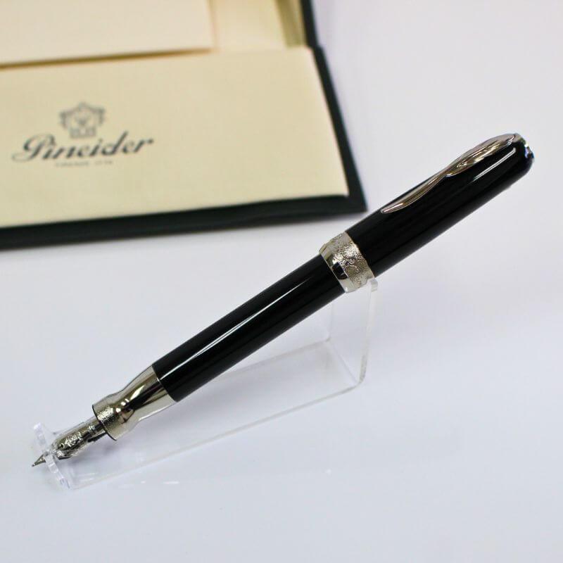 Pineider 万年筆 黒 ゴールド装飾 送料無料]Pineider ピナイダー ラグランデ ブラックストーン 万年筆 F