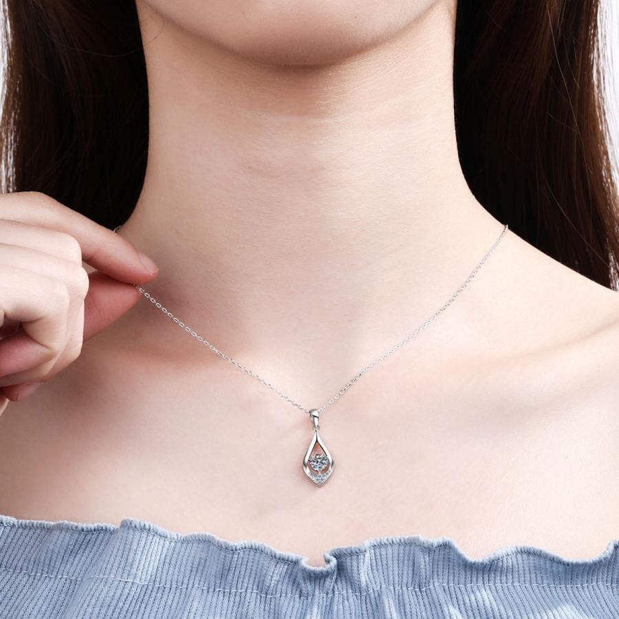 ネックレス レディース モアサナイト 水滴型 0.5ct 金属