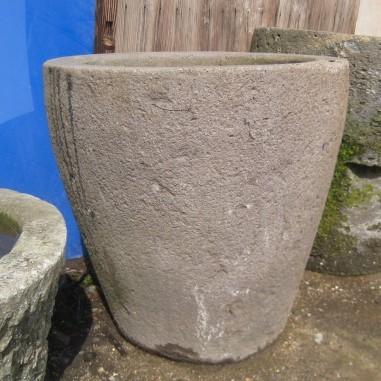 石臼 （つくばい） 石臼 （つくばい）