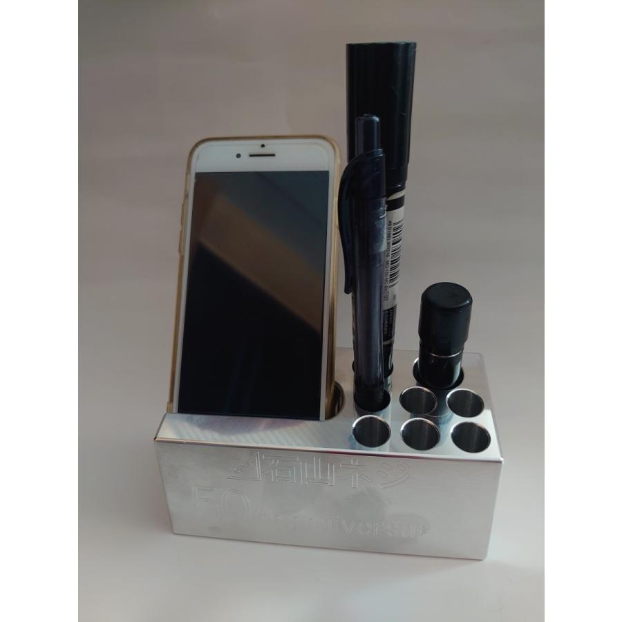 アルミ削り出し重厚感 メタリック感 ペン立て 携帯スタンド 贈答品 誕生日 お祝い 記念品 名入れ Pentate Ishiyama 通販 Yahoo ショッピング