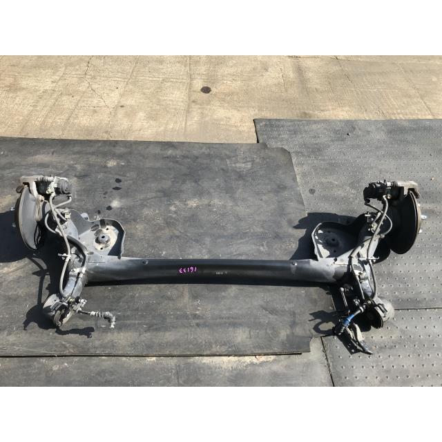 ヴェゼル DAA-RU3 リアアクスルビームASSY ハイブリッドZ NH731P 42100 